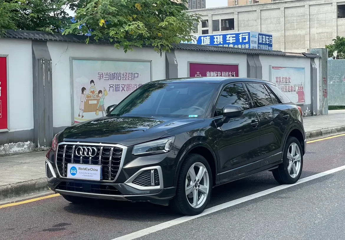 Audi Q2L