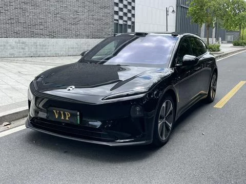 NIO ET5T