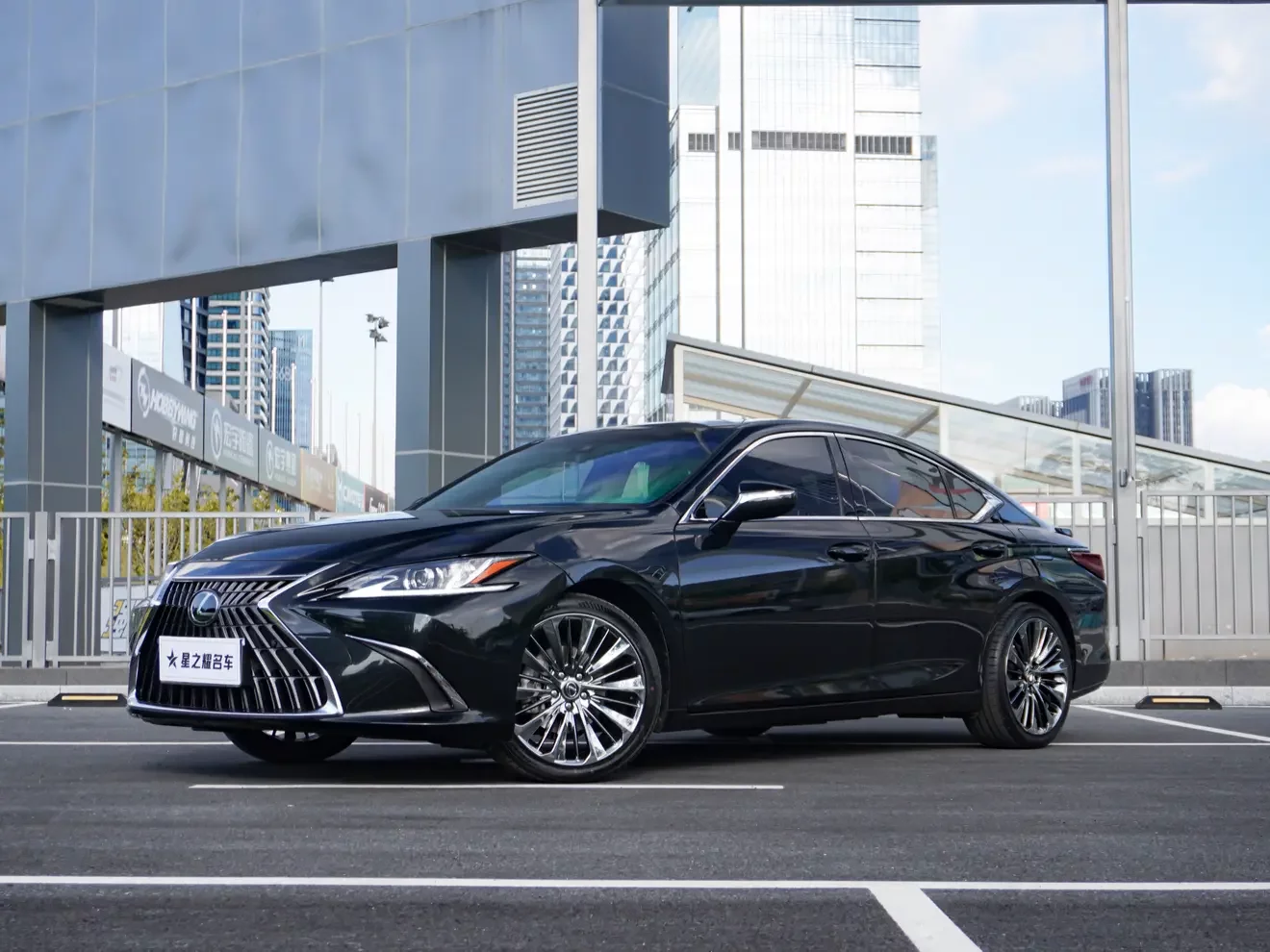 Lexus ES