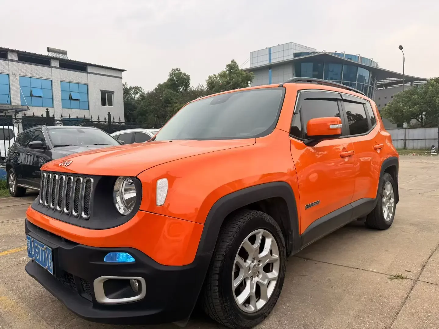 Jeep Freeman