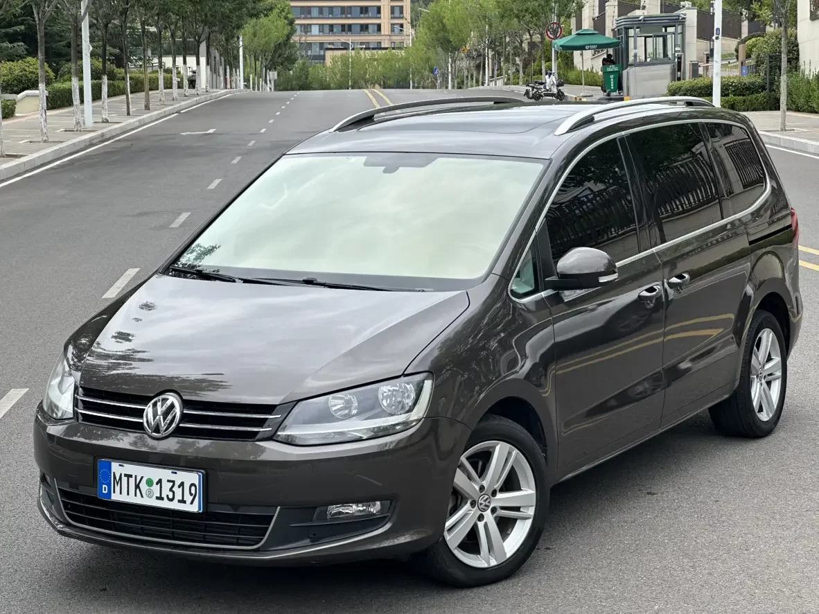 Volkswagen Sharon