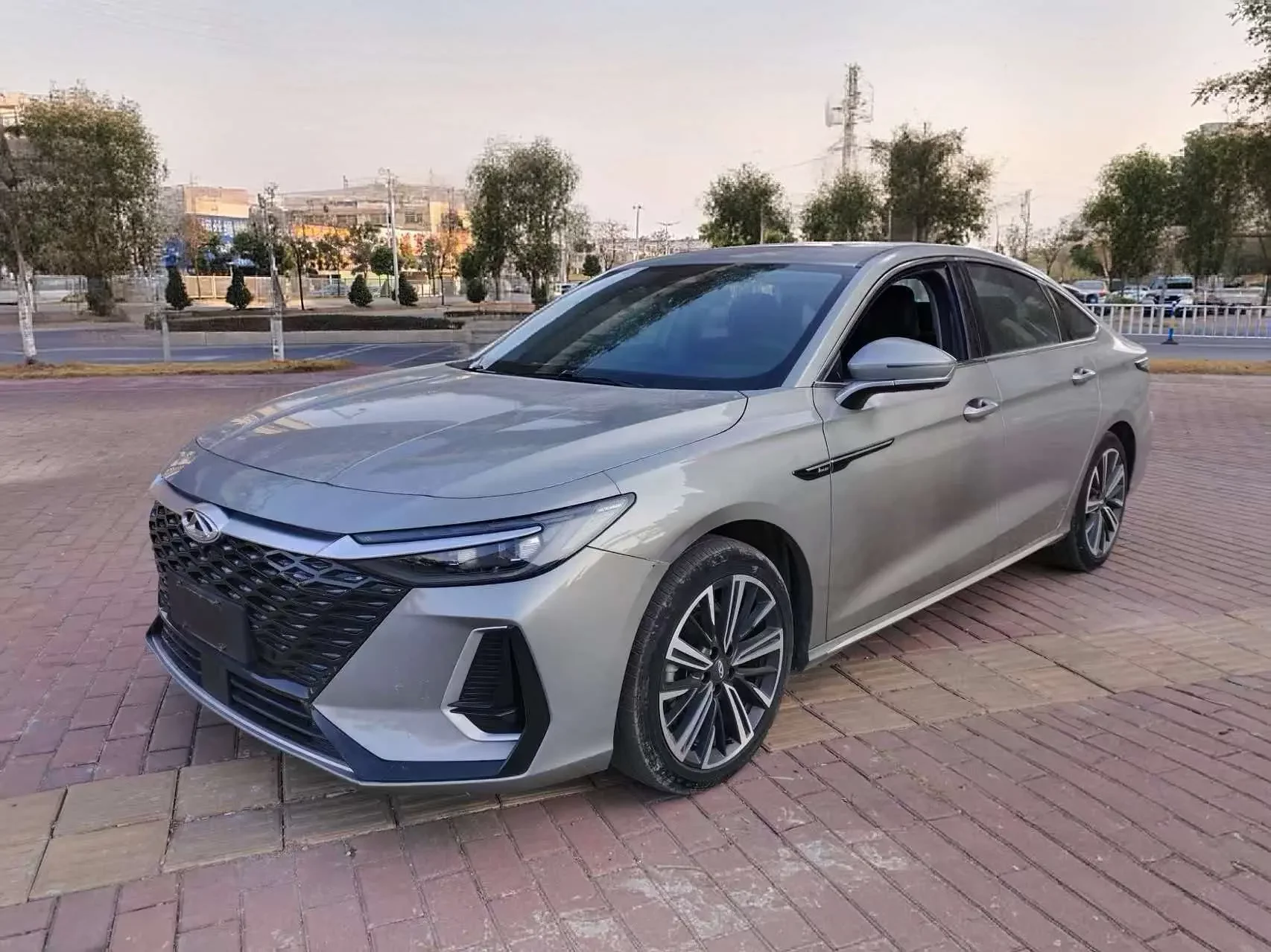 Chery Arrizo 8