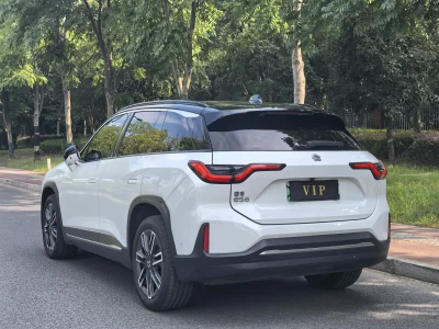 NIO ES6
