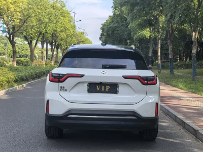 NIO ES6
