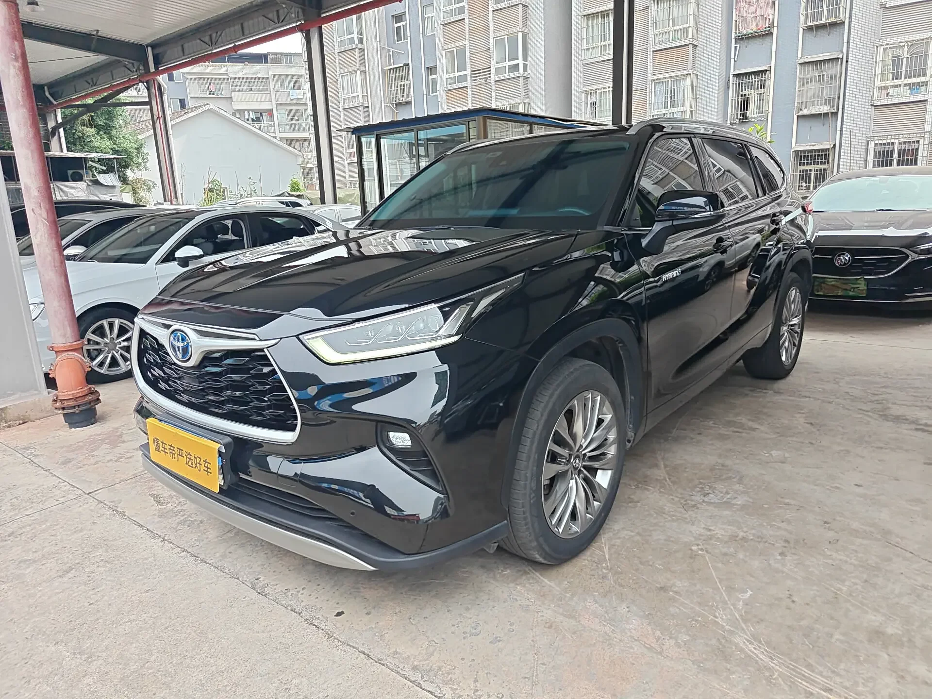 TOYOTA HIGHLANDER