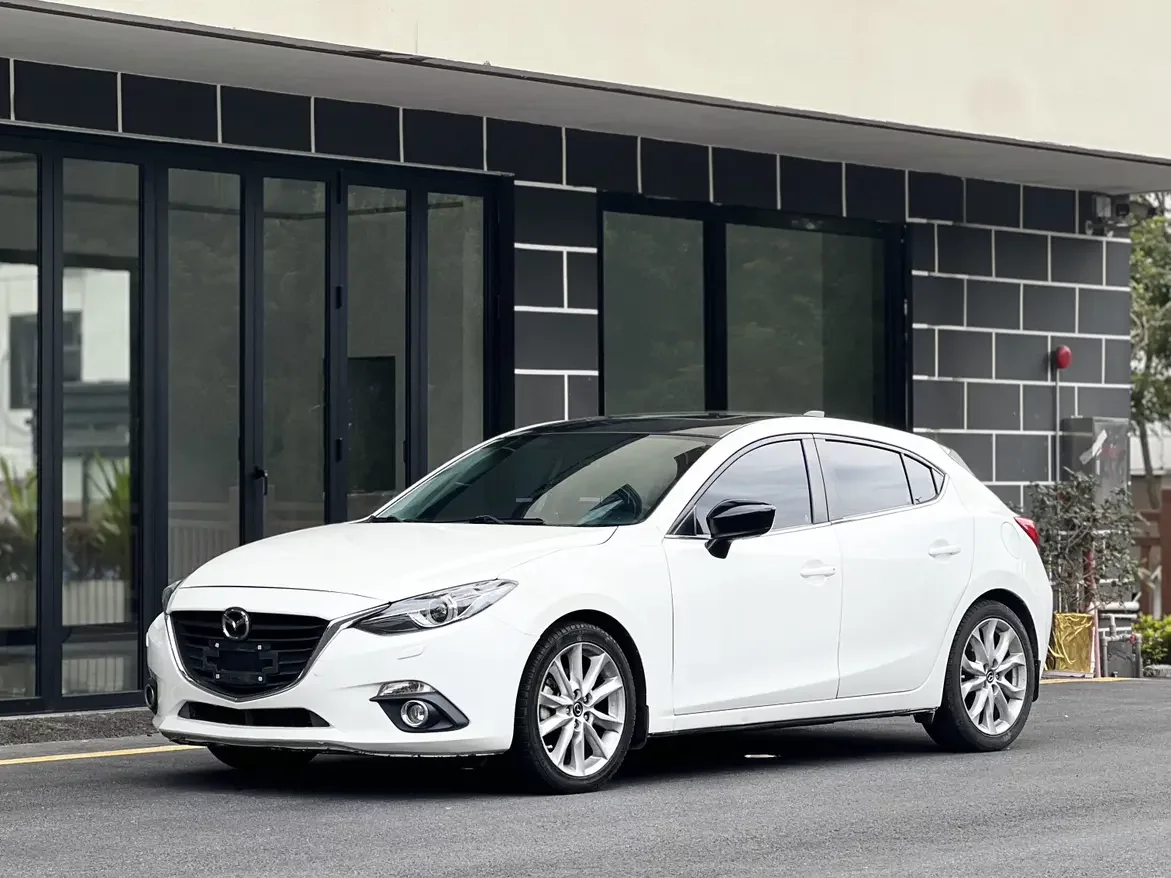 Mazda Axela
