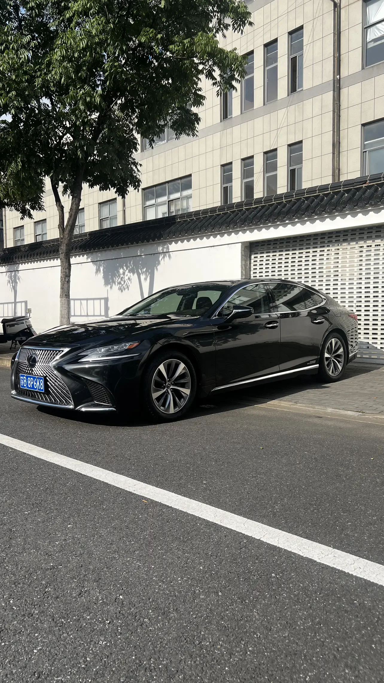 Lexus LS  из Китая