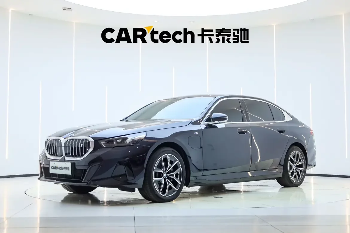 BMW i5 2025