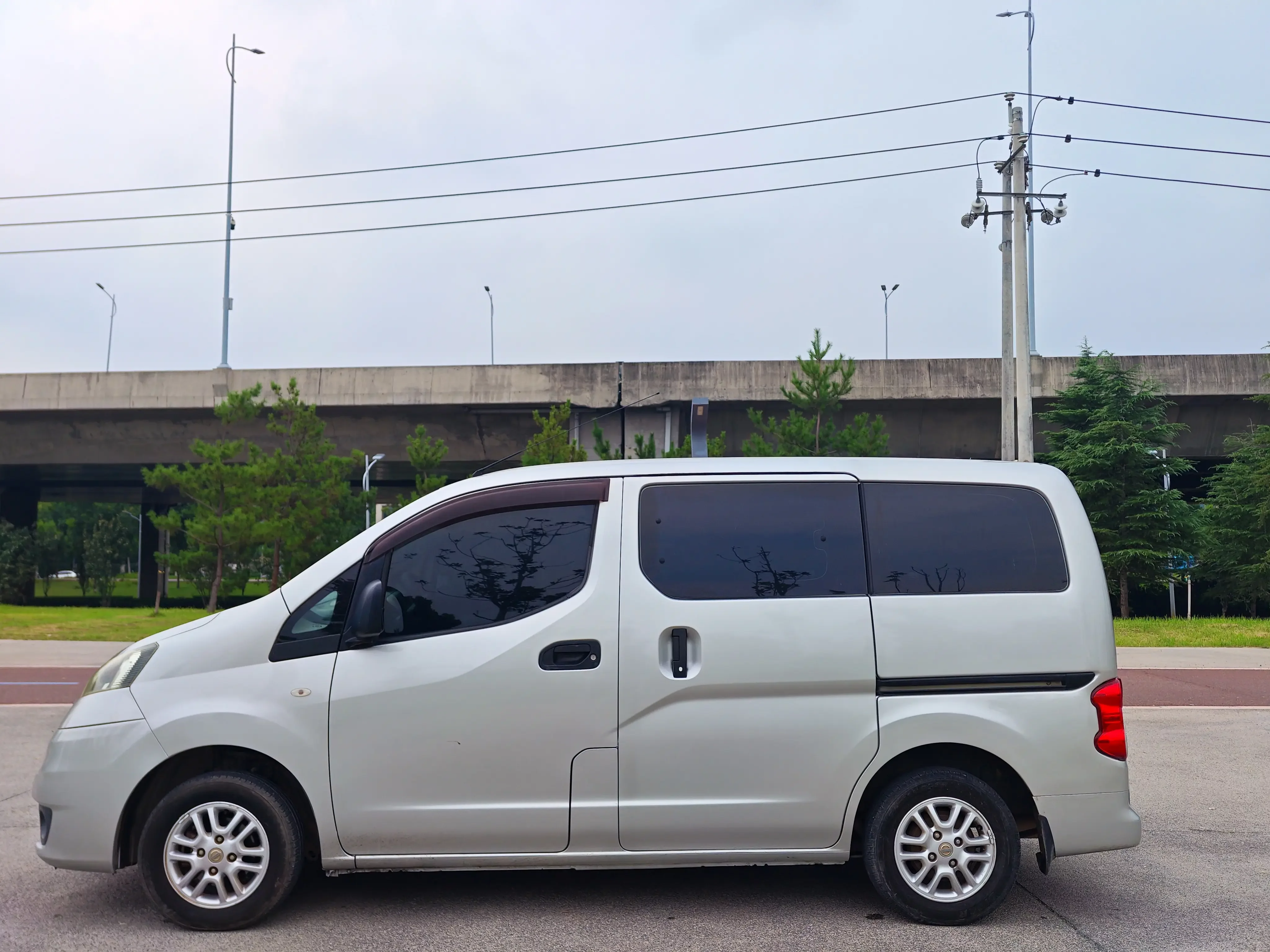 Nissan NV200