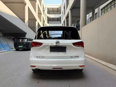 Buick GL6