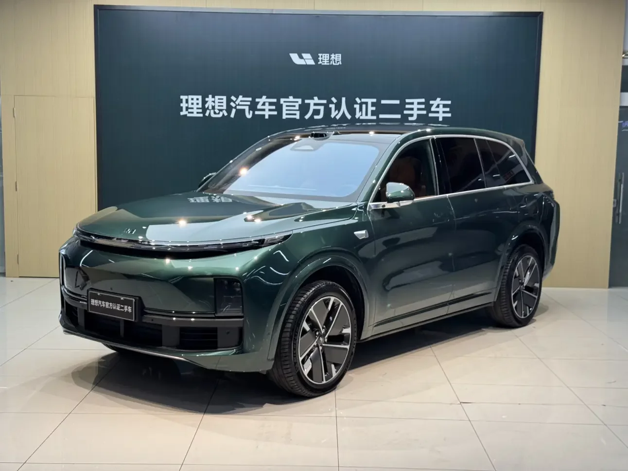 Lixiang L8