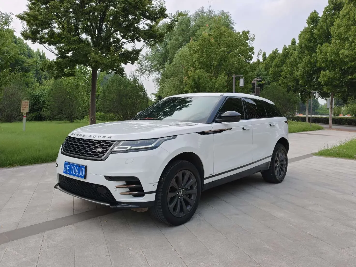 Land Rover Range Rover Velar 2022