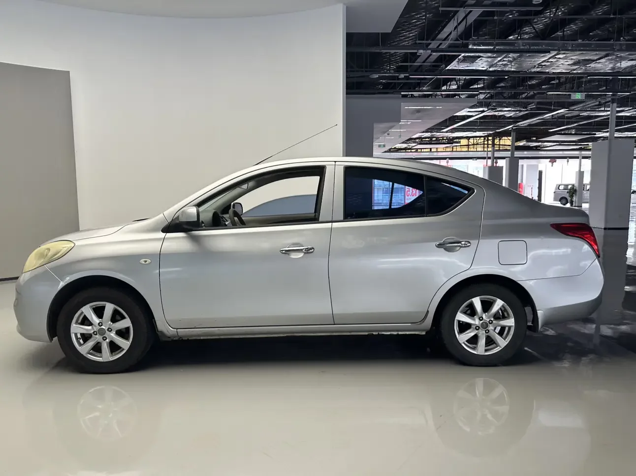 Nissan Sunlight