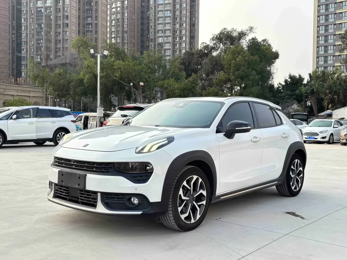 Lynk & Co 02