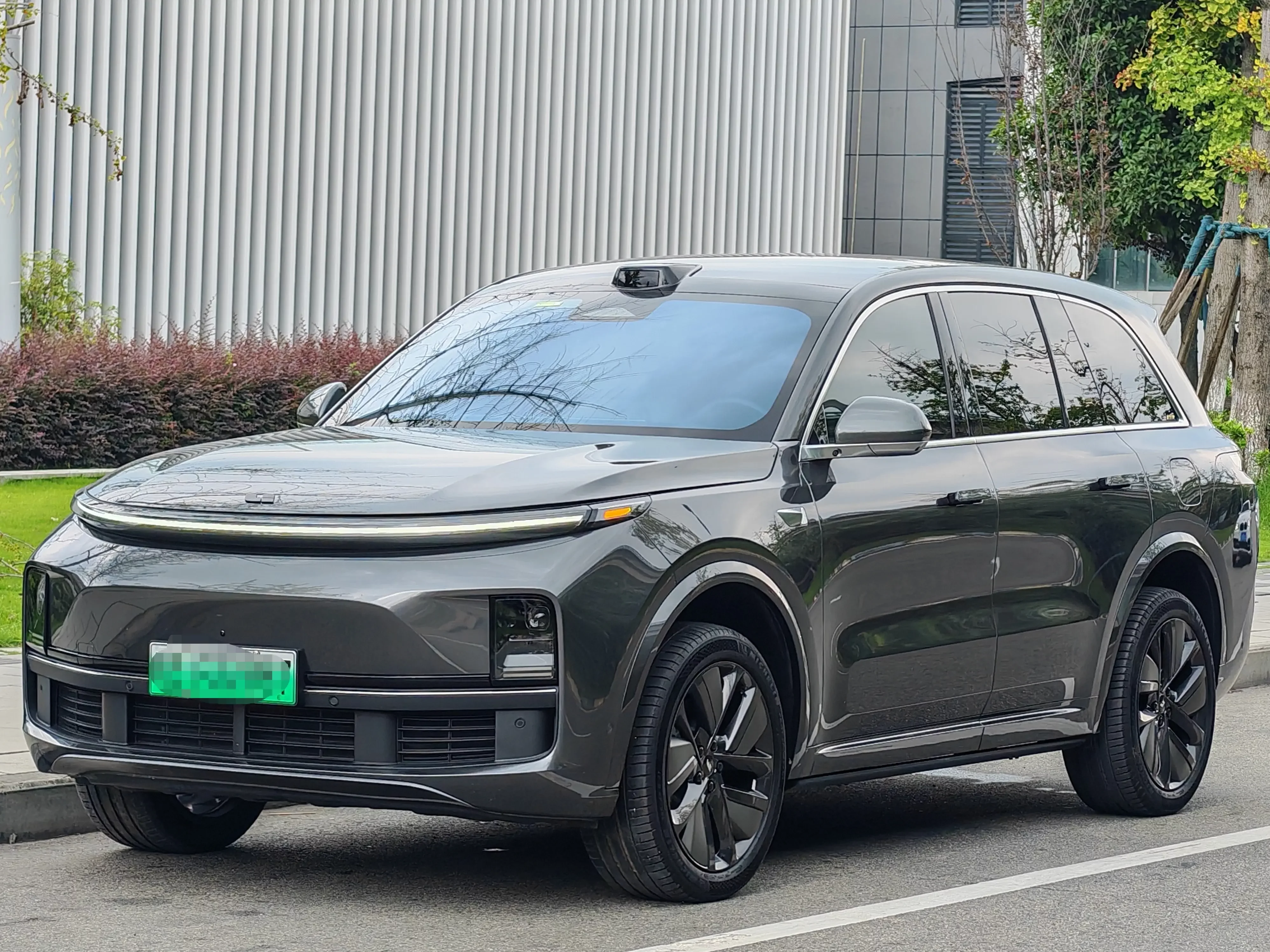 Lixiang L8