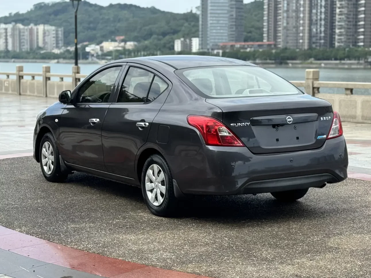 Nissan Sunlight