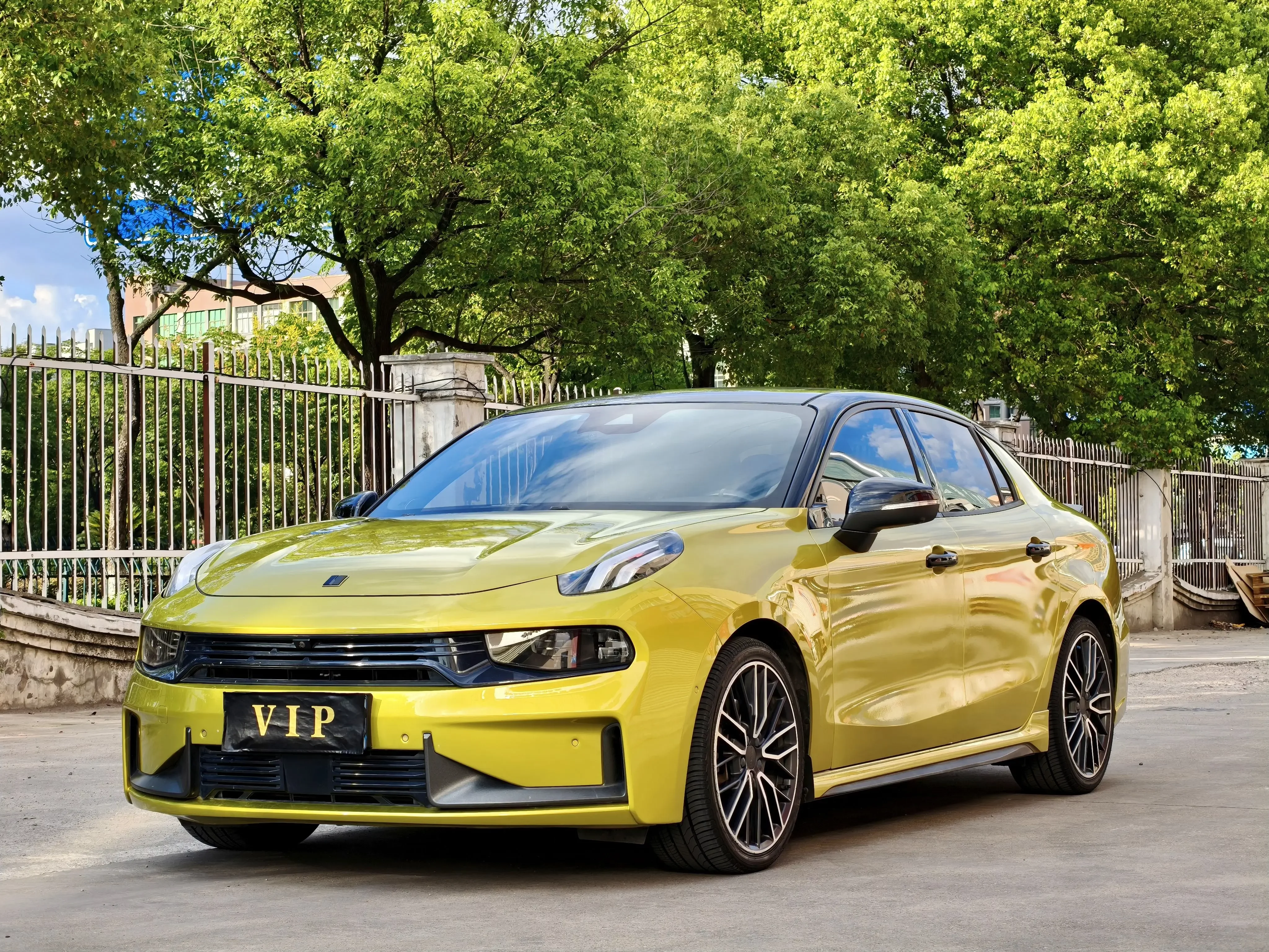 Lynk & Co 03