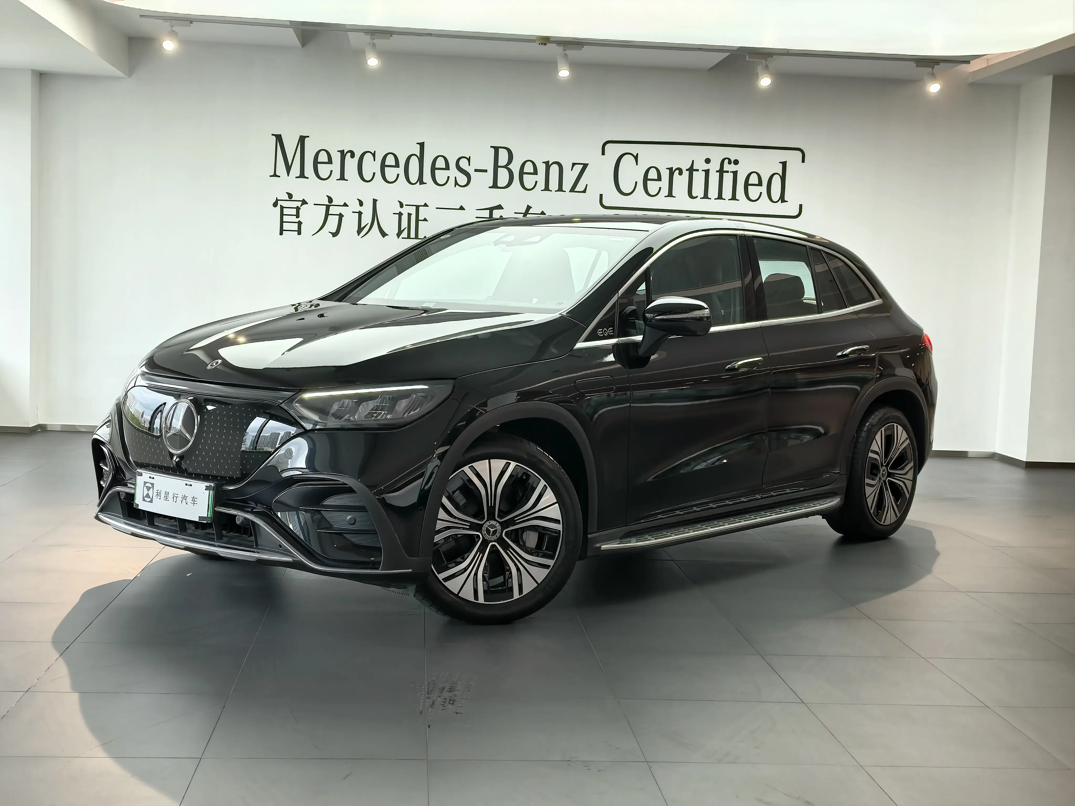 Mercedes-Benz EQE SUV