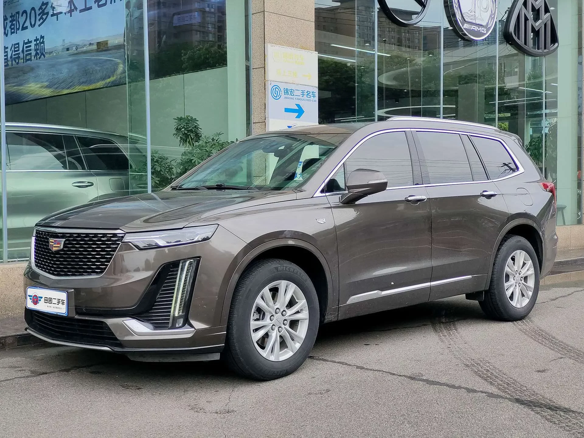 CADILLAC XT6