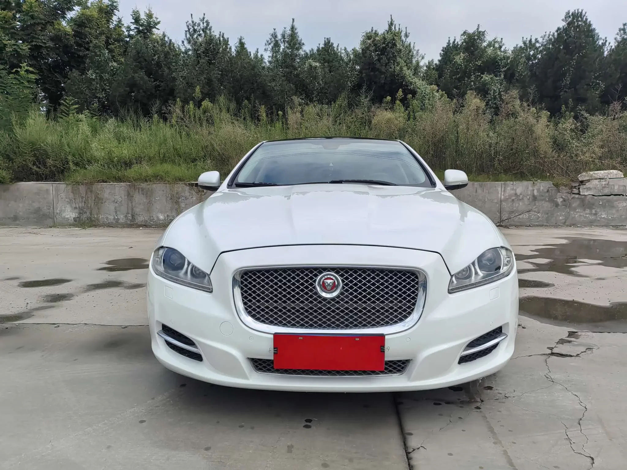 Jaguar XJ  из Китая