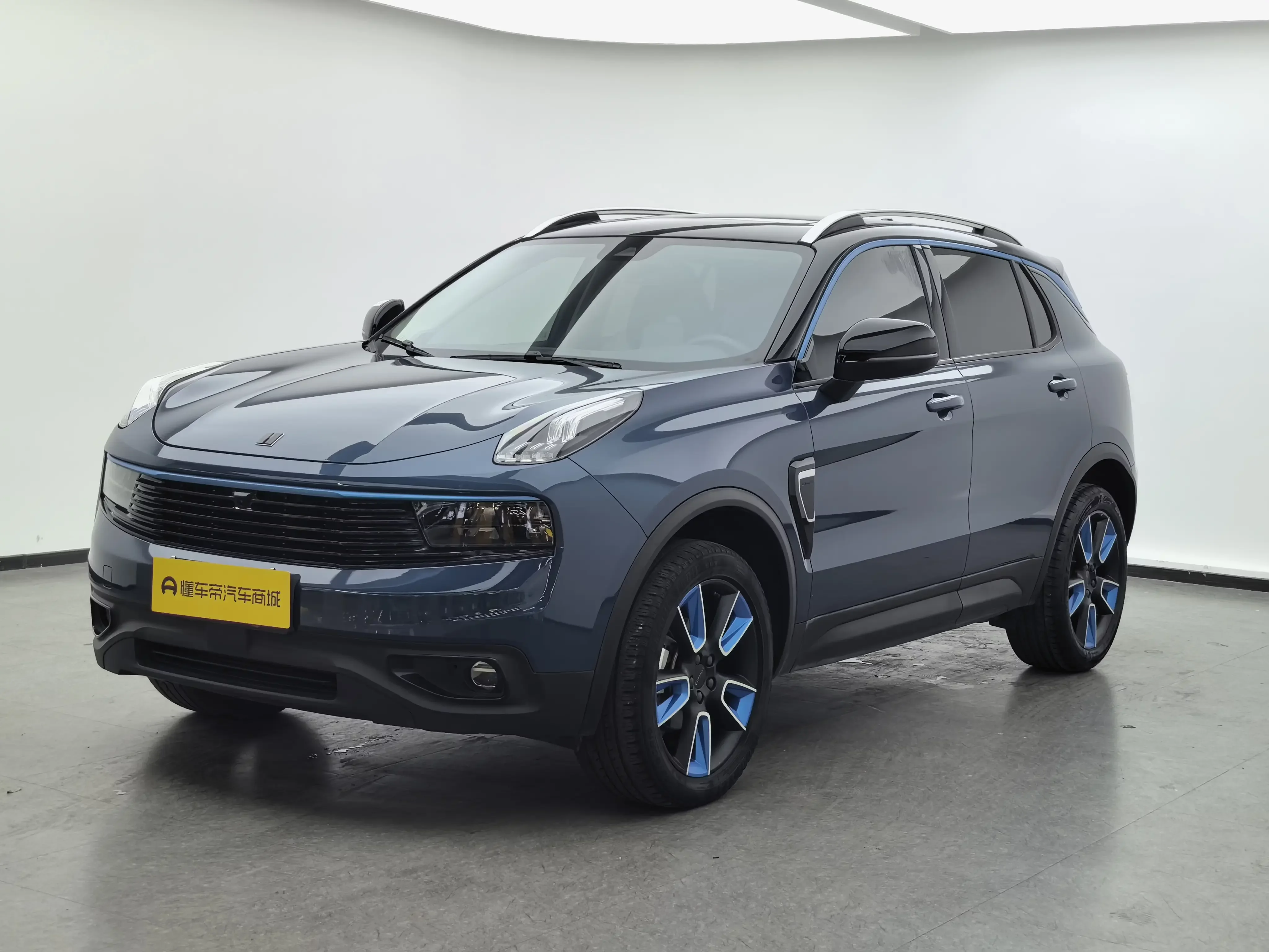 Lynk & Co 01 2020