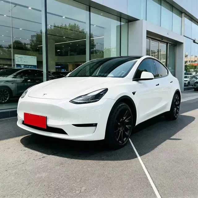 Tesla Model Y 2021
