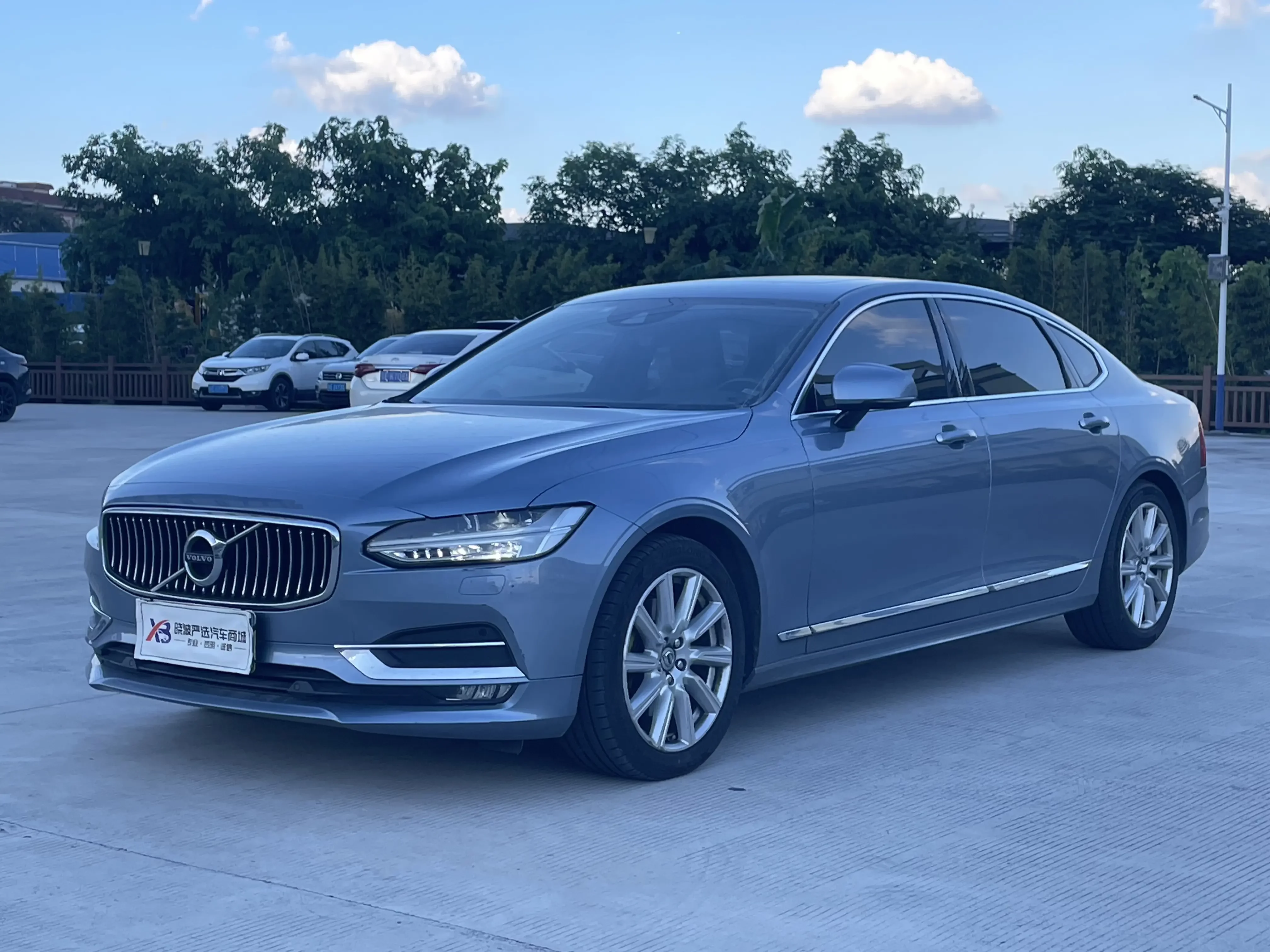 Volvo S90