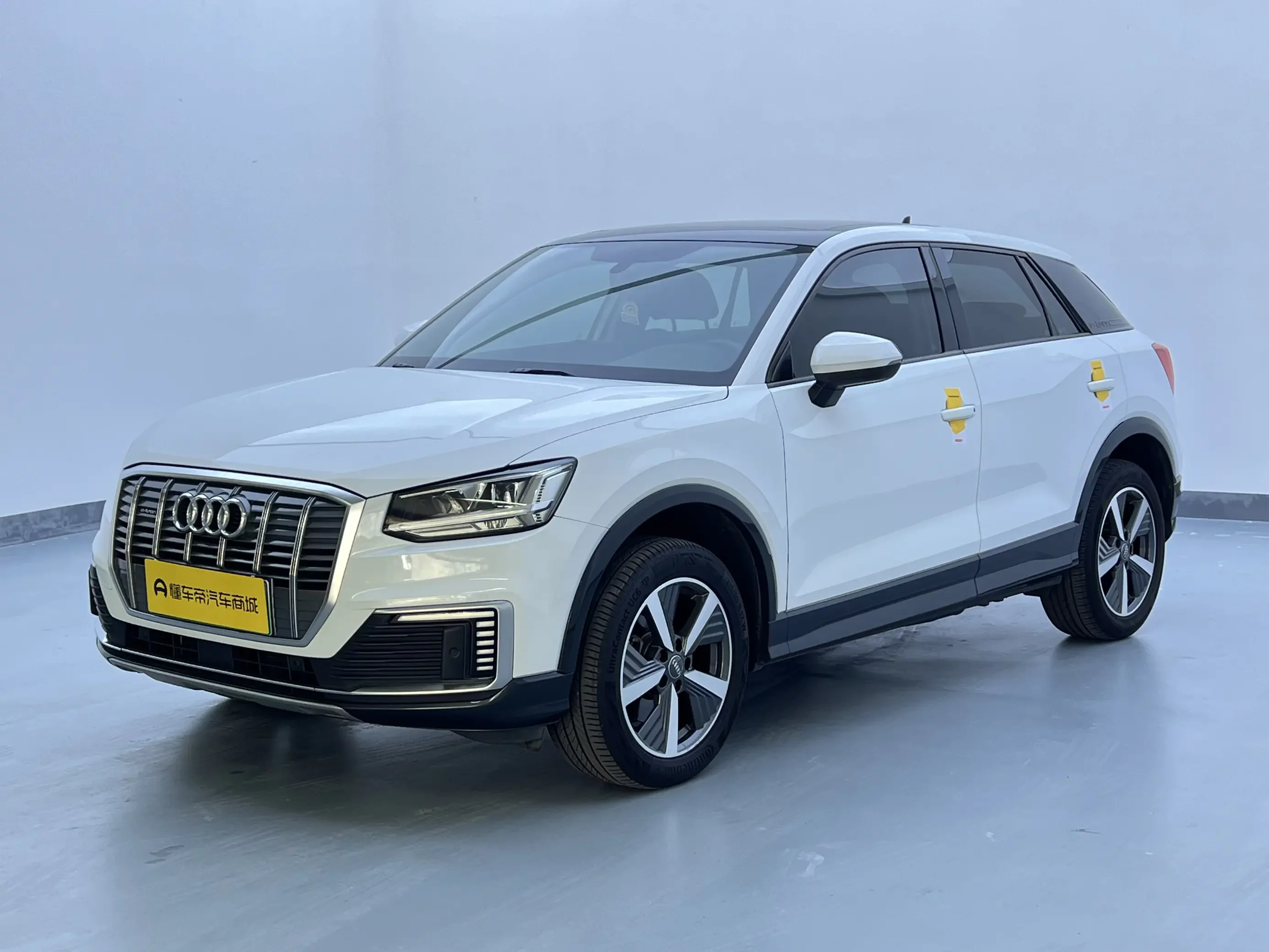 Audi Q2L e-tron  из Китая