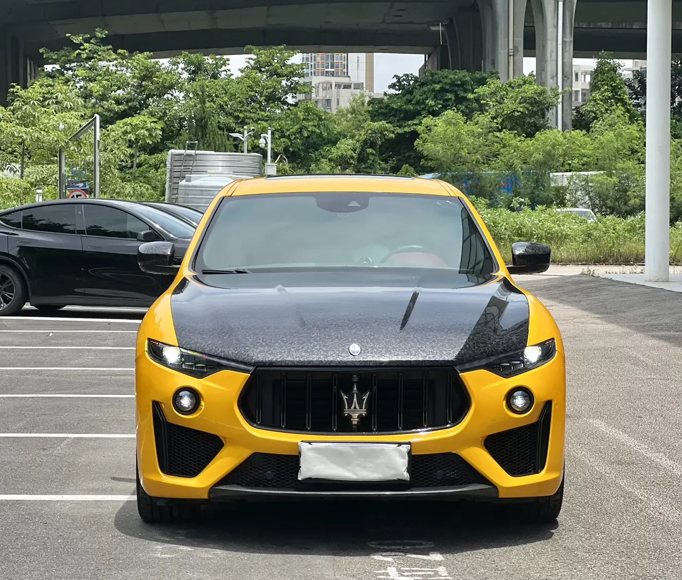 Maserati Levante  из Китая