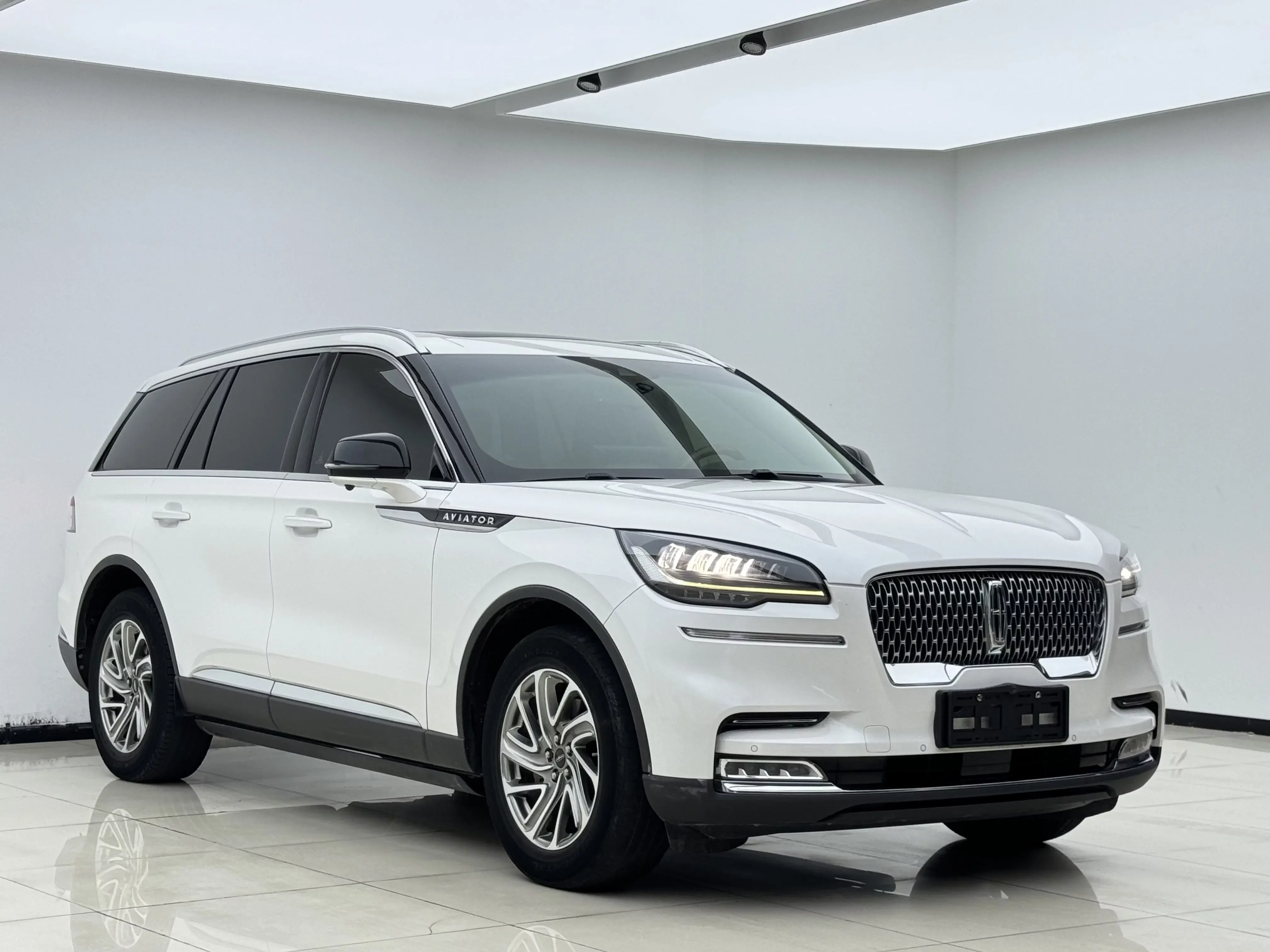 Lincoln aviator  из Китая