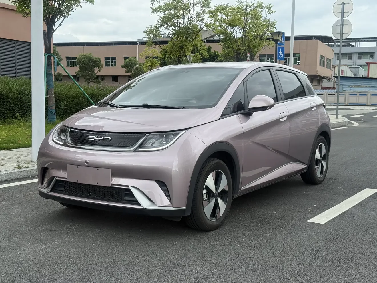 BYD dolphin