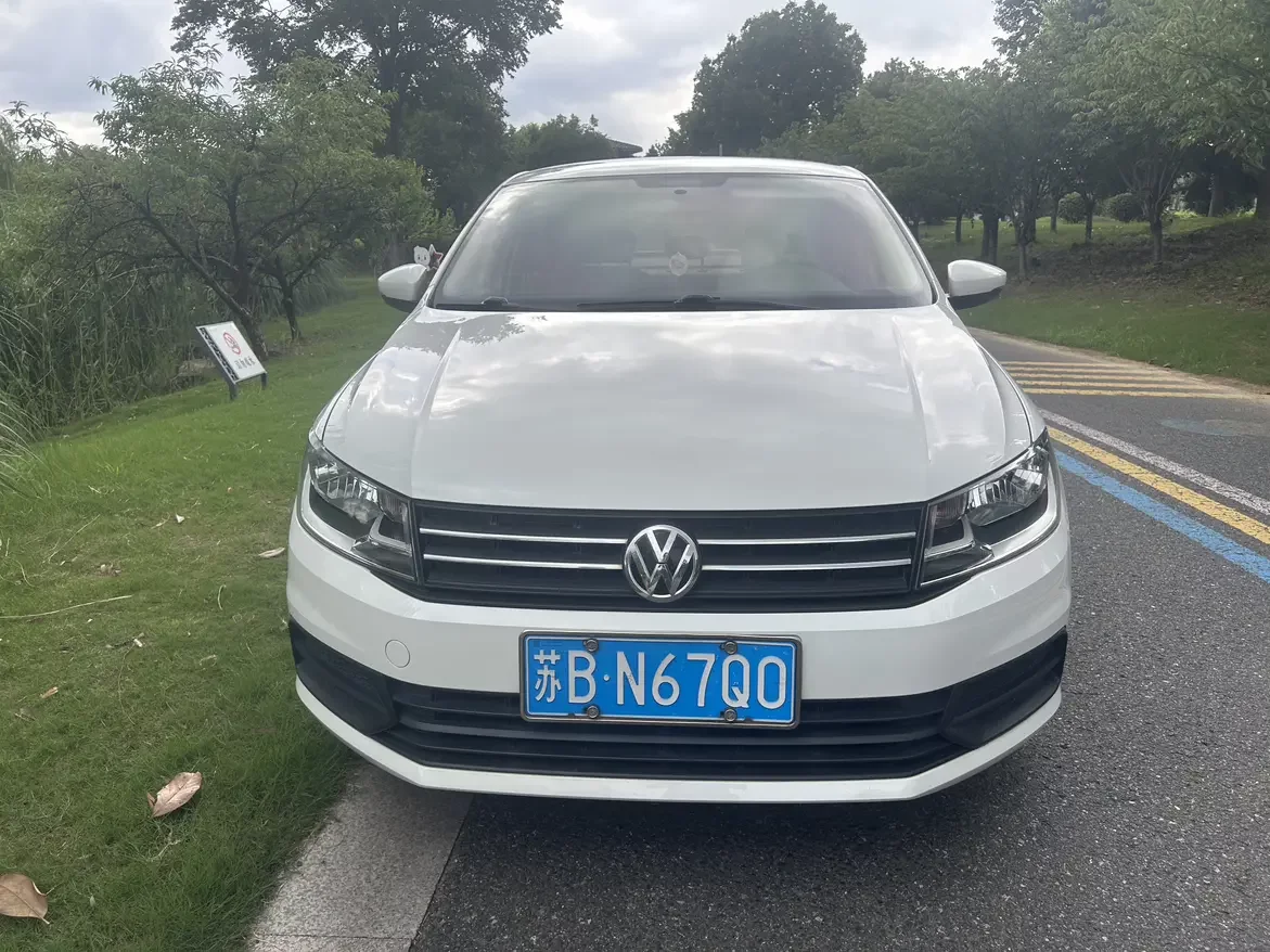 Volkswagen Santana  из Китая