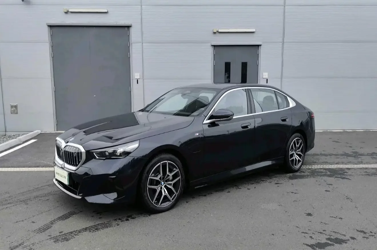 BMW i5 2025