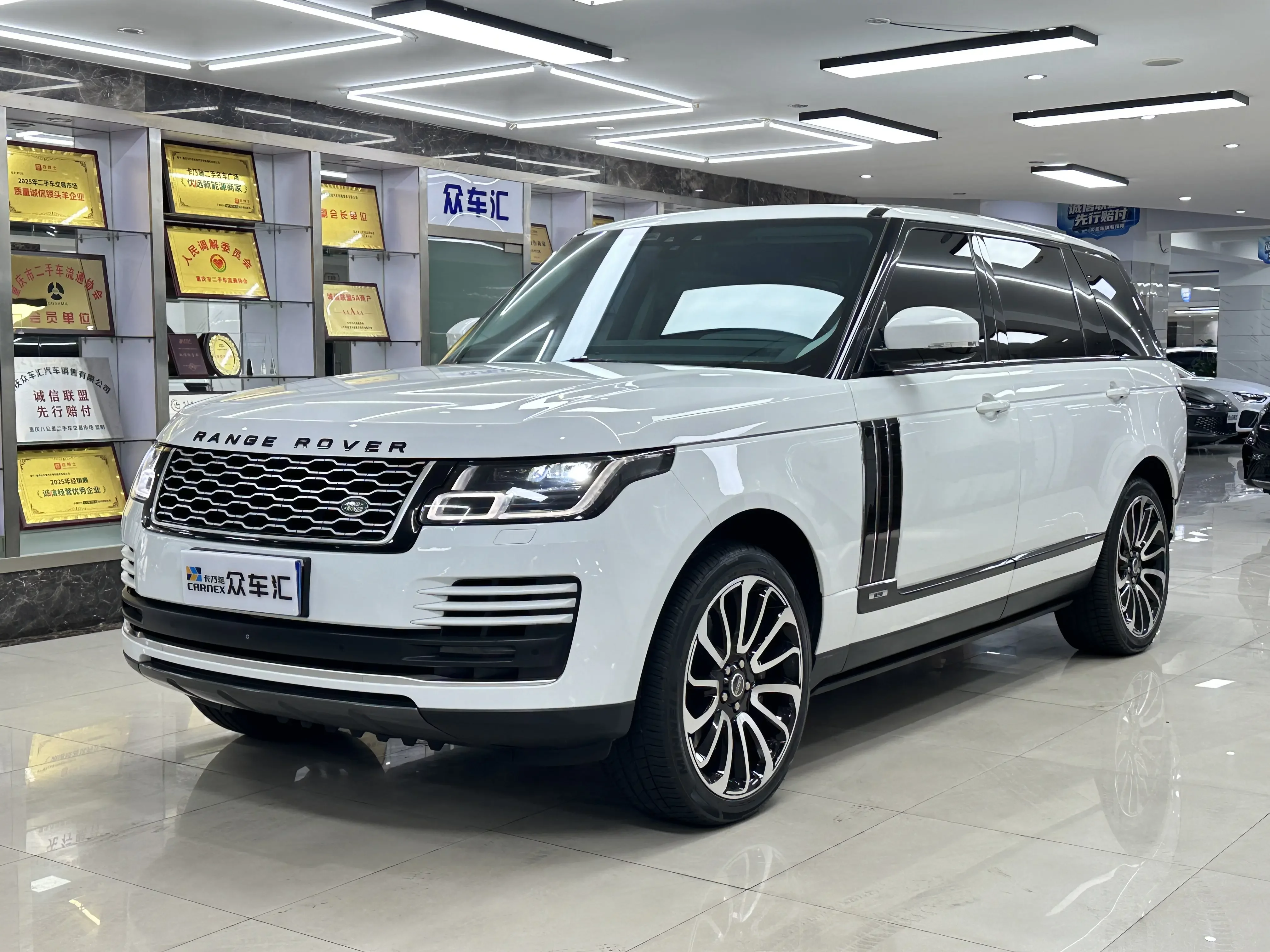 Land Rover range rover