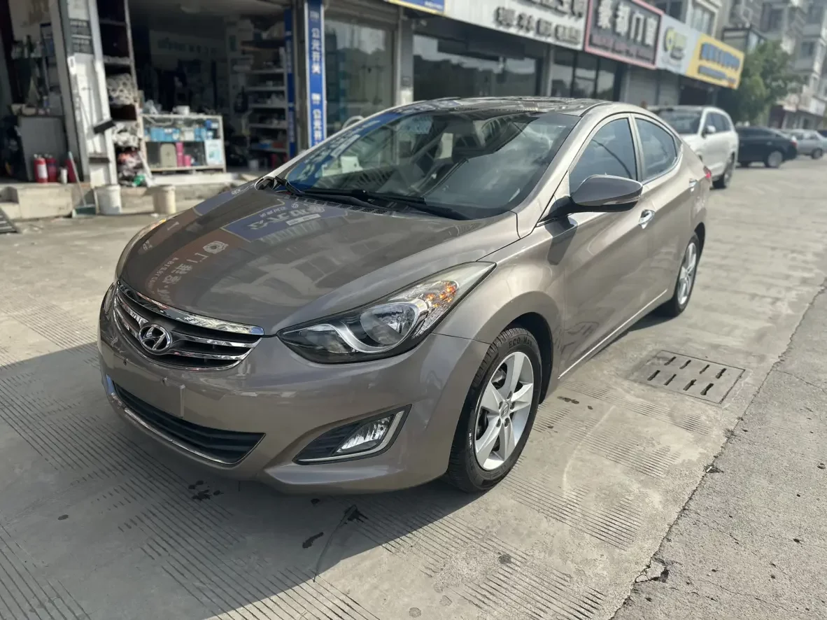 Hyundai Elantra