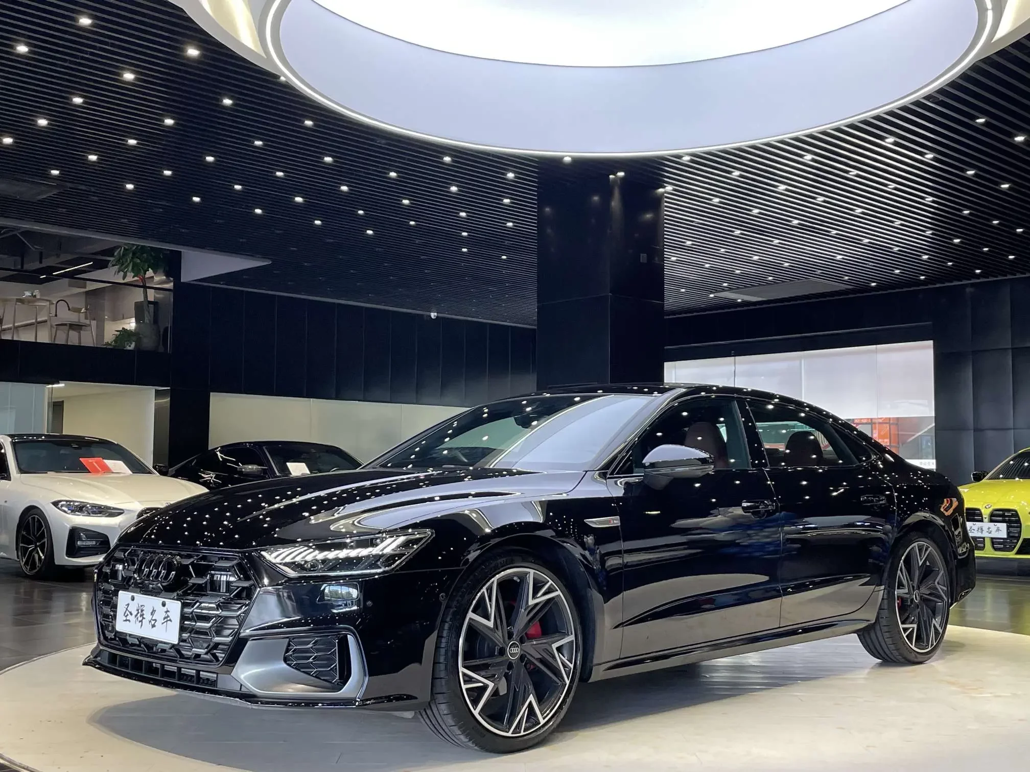 Audi A7L 2025