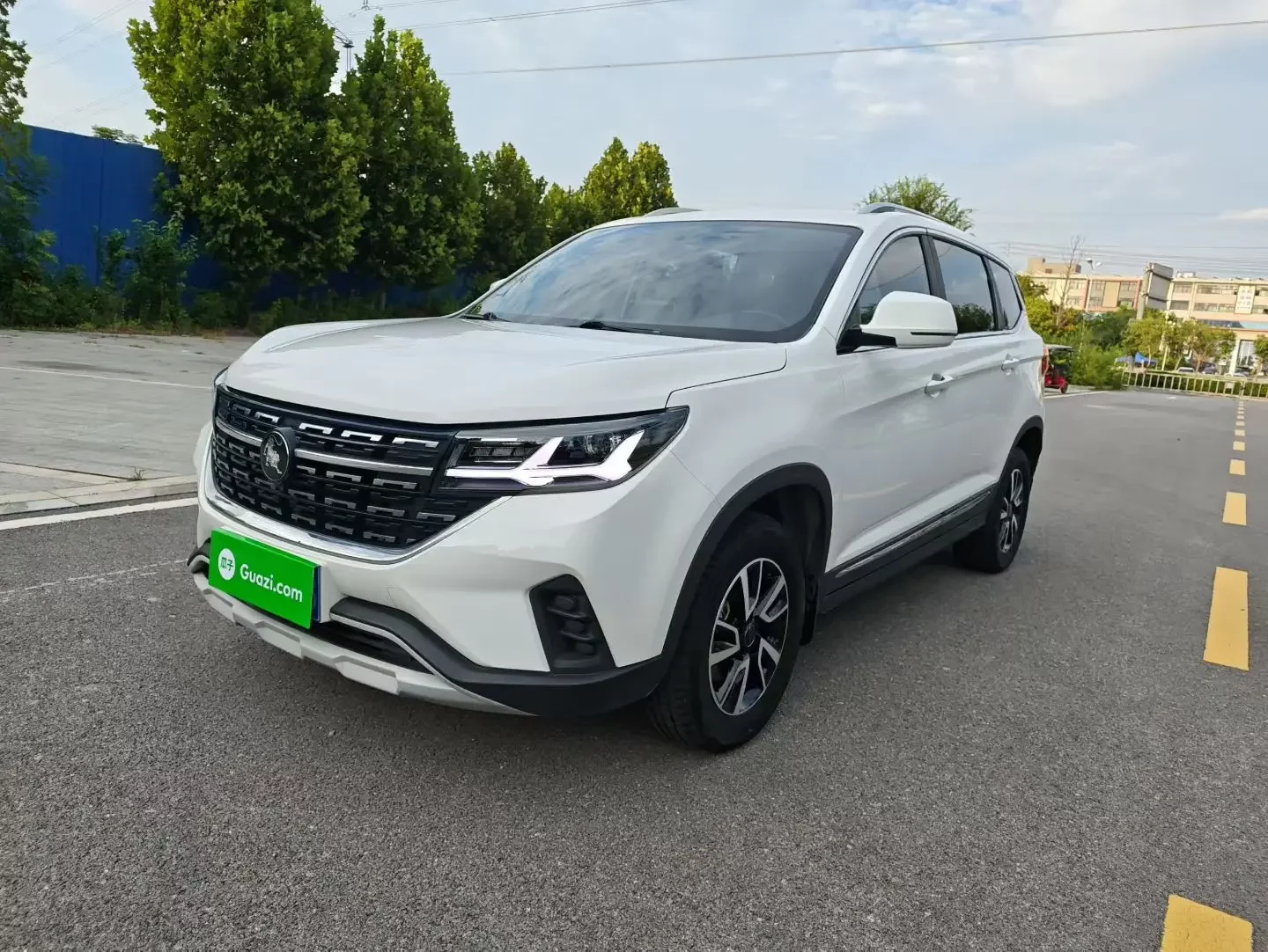 Forthing Fengxing T5  из Китая