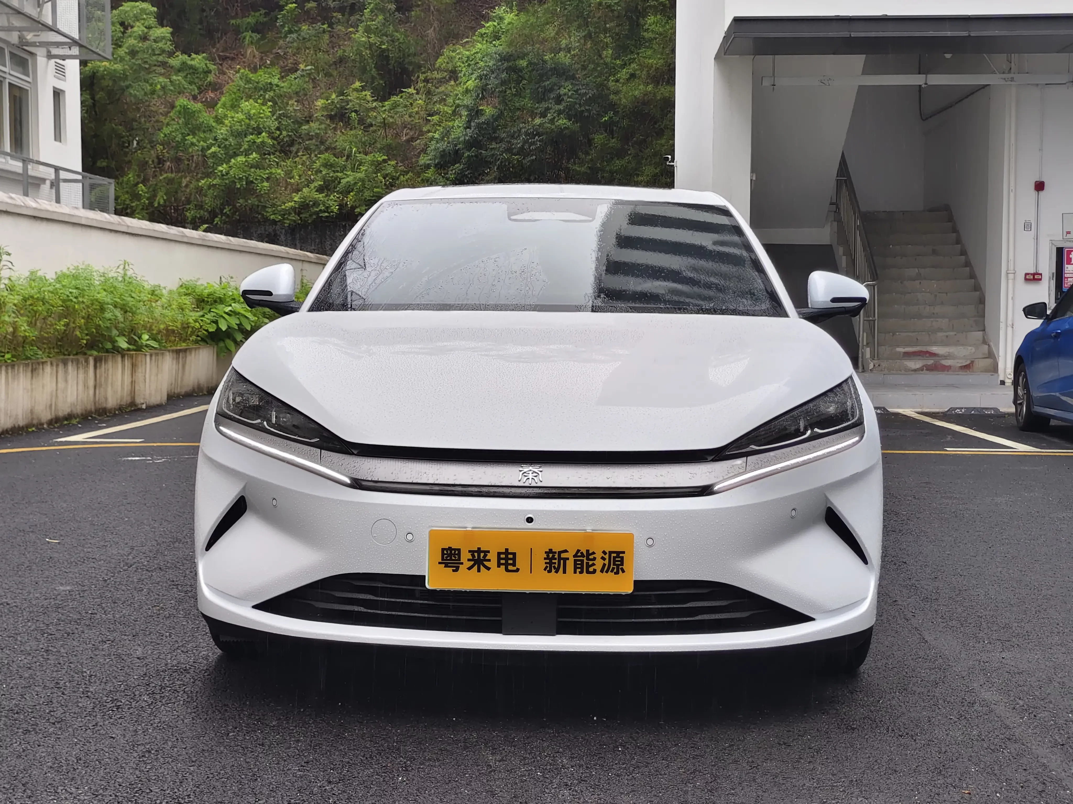 BYD Qin L EV