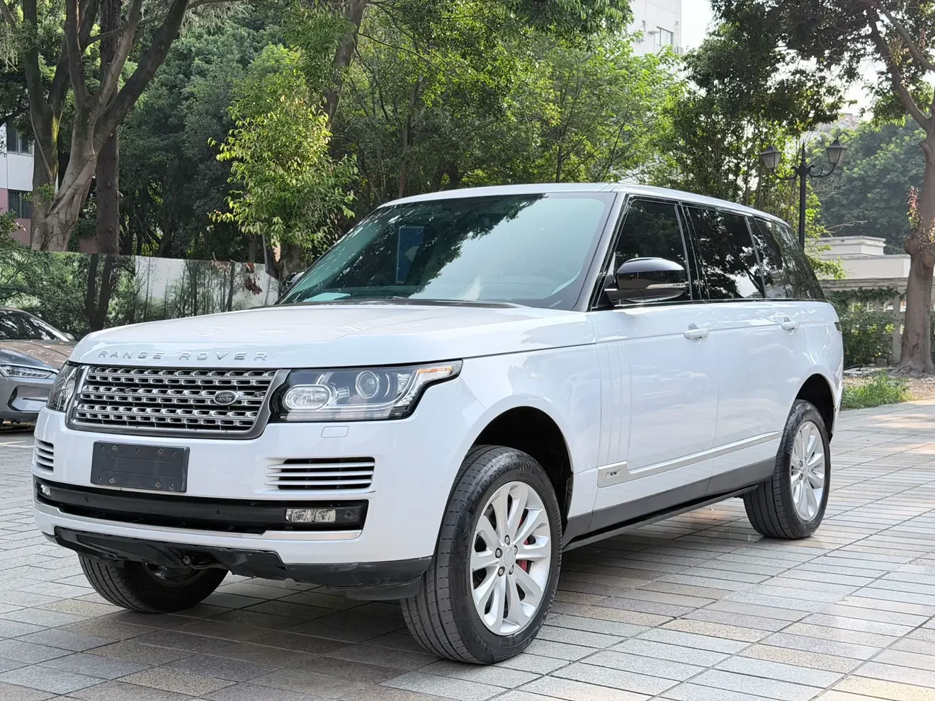 Land Rover range rover