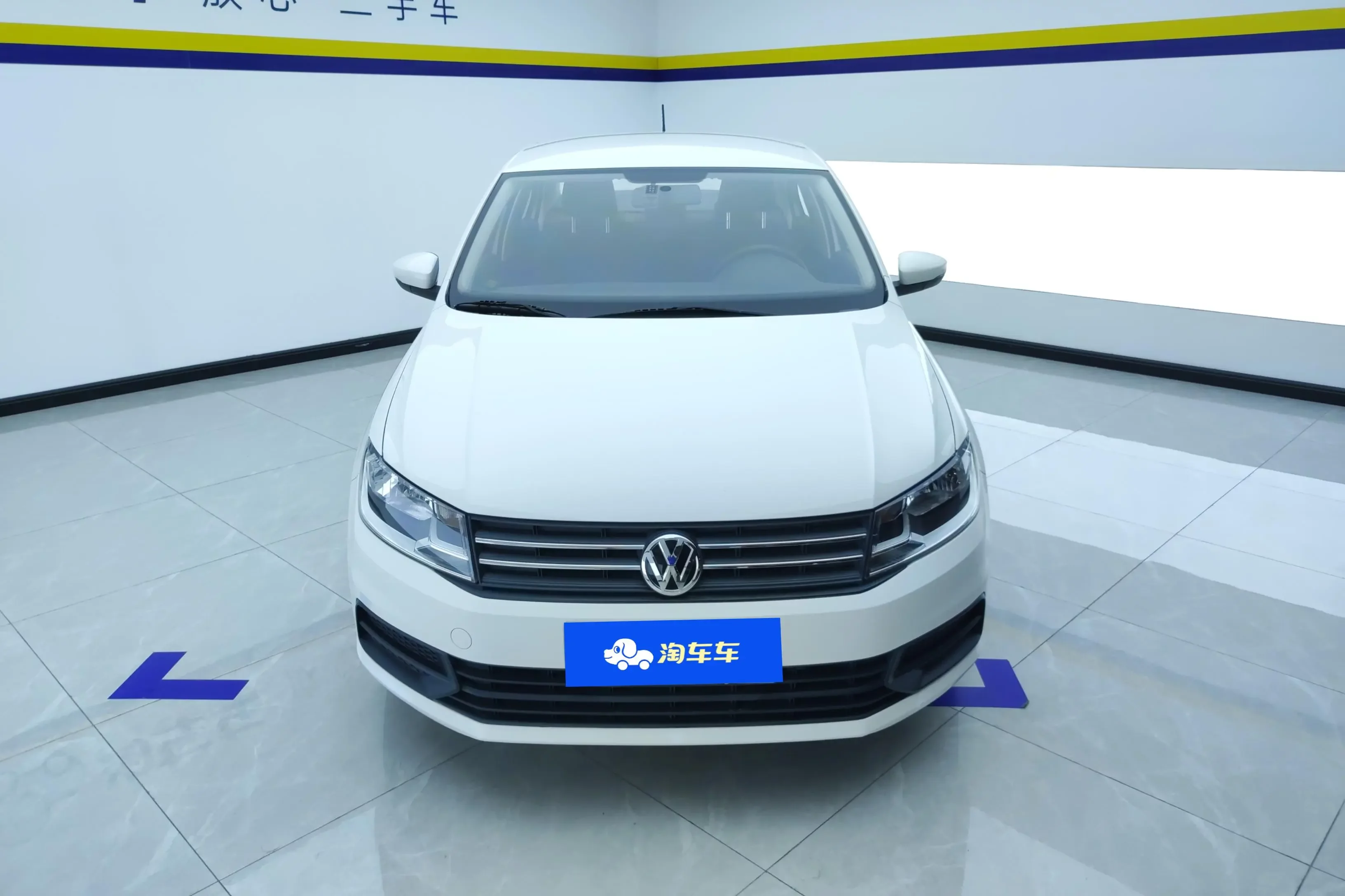 Volkswagen Santana  из Китая