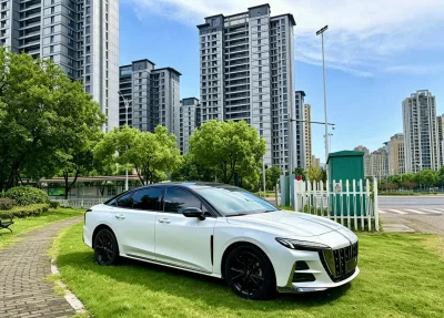 Hongqi H6