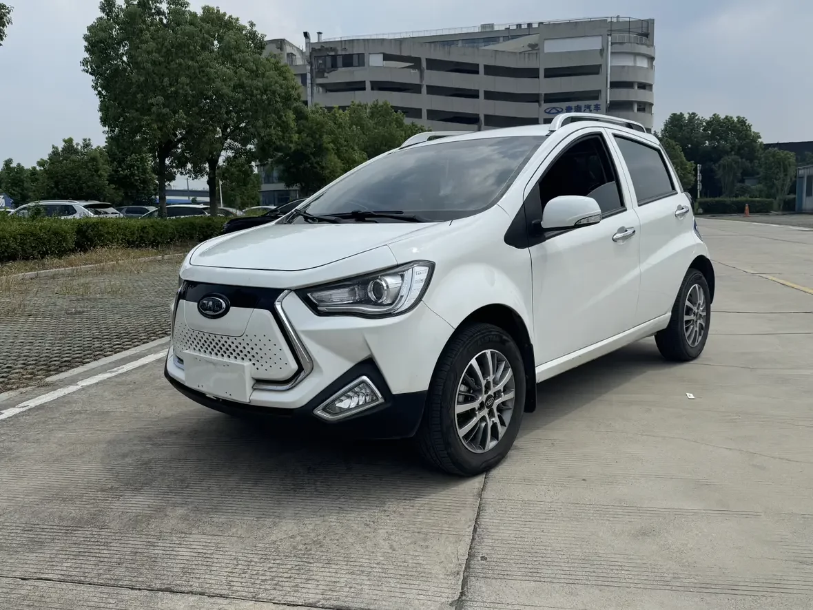 Jiangxi JAC iEV6E  из Китая
