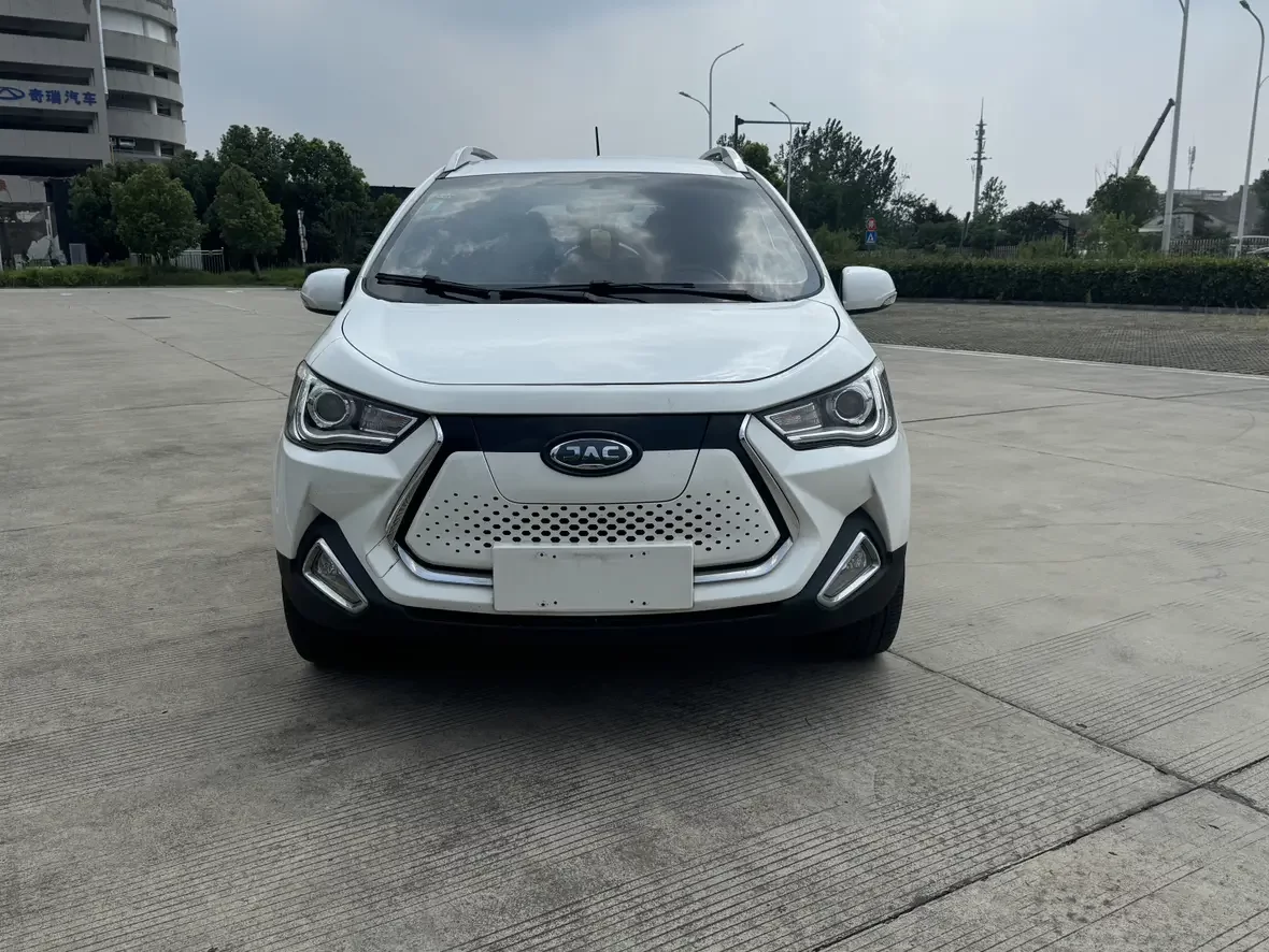 Jiangxi JAC iEV6E  из Китая
