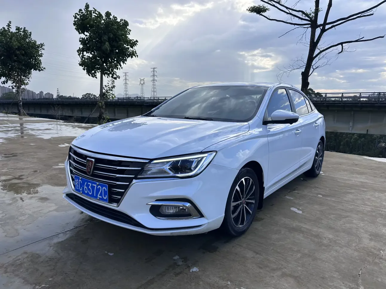 Roewe i5