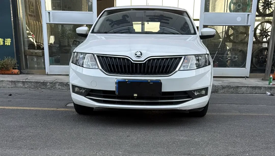 Skoda Xin Dong  из Китая