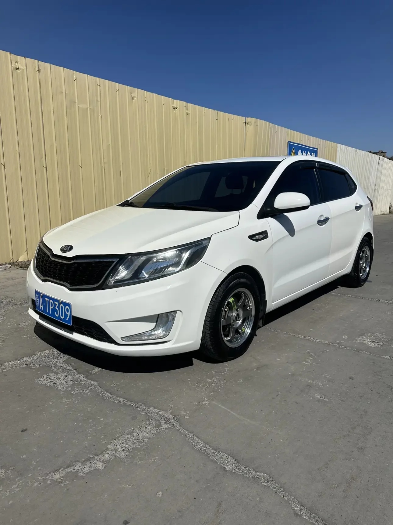 Kia K2 2013