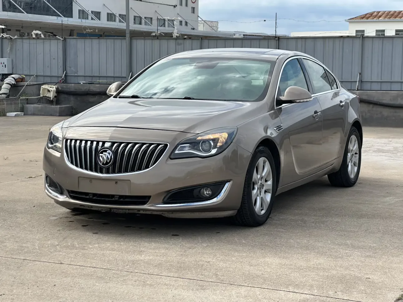 Buick Majesty 2014