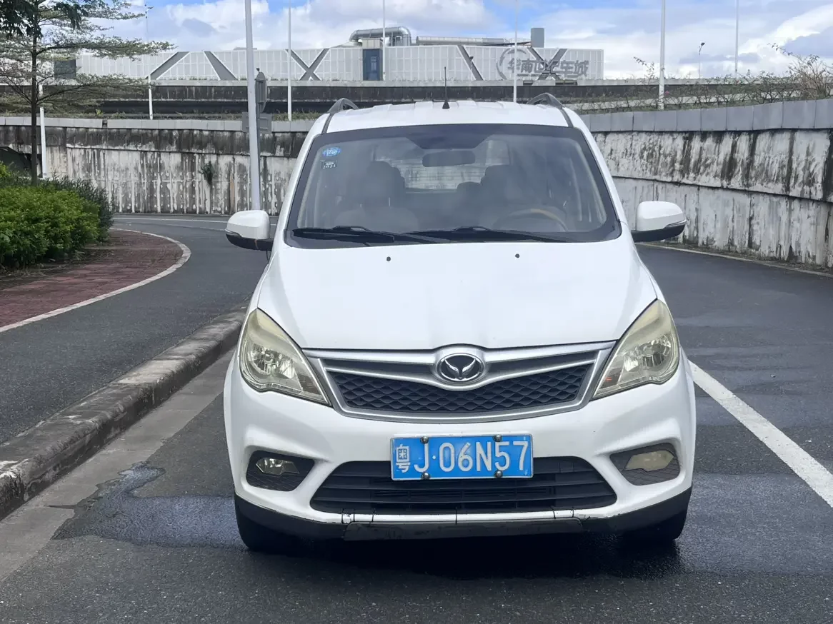 BAIC Huansu H2  из Китая