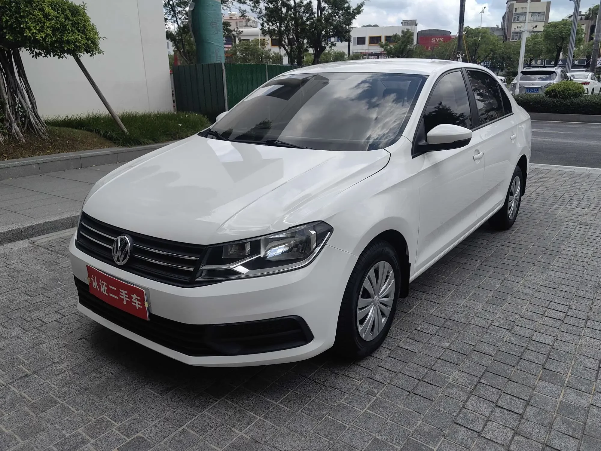 VOLKSWAGEN SANTANA