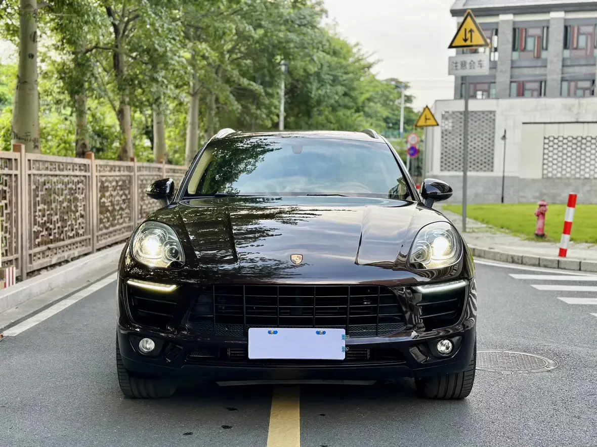 Porsche Macan  из Китая
